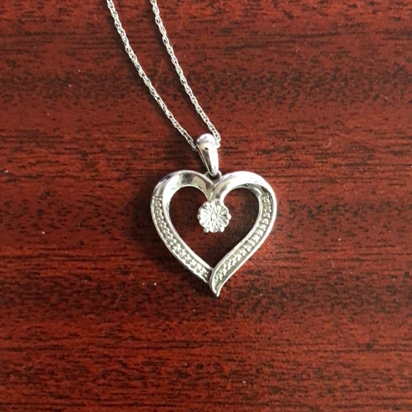 Zales heart diamond necklace - Picture 1 of 4